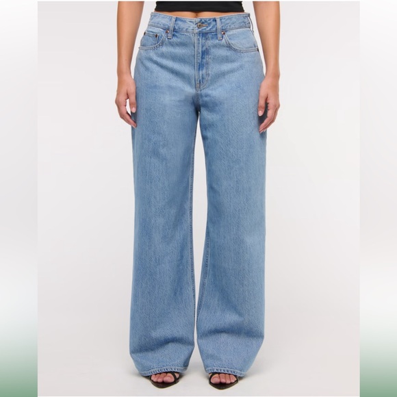 Abercrombie & Fitch Denim - Abercrombie & Fitch High-Rise Wide Leg Light Blue Jeans